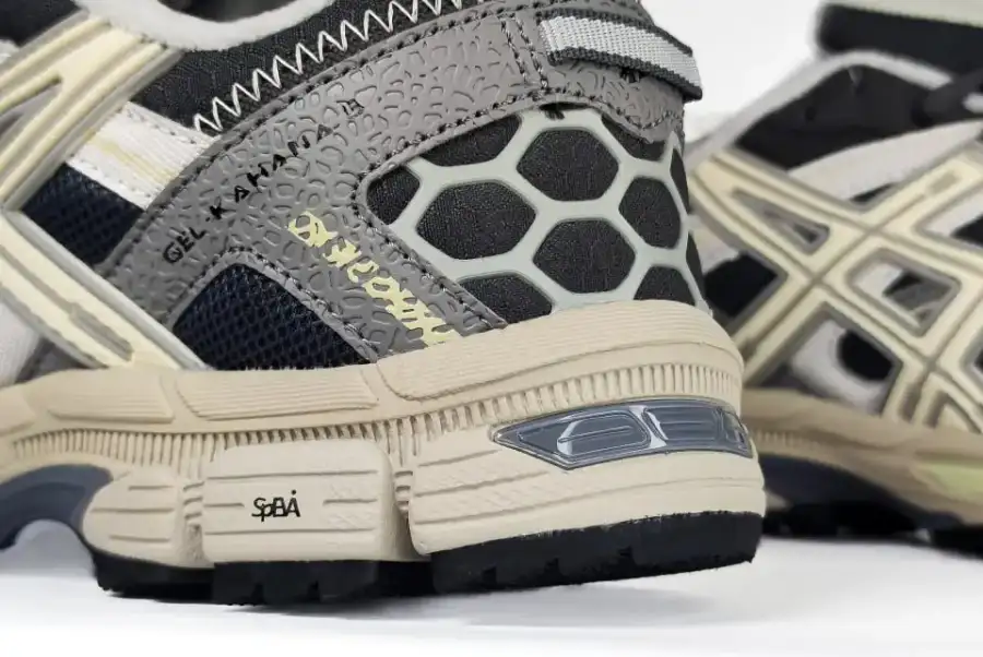 Asics Gel Kahana 8 Termo Beige-Gray