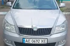 Skoda Octavia 2013 (2.0 TDI, DSG-6)