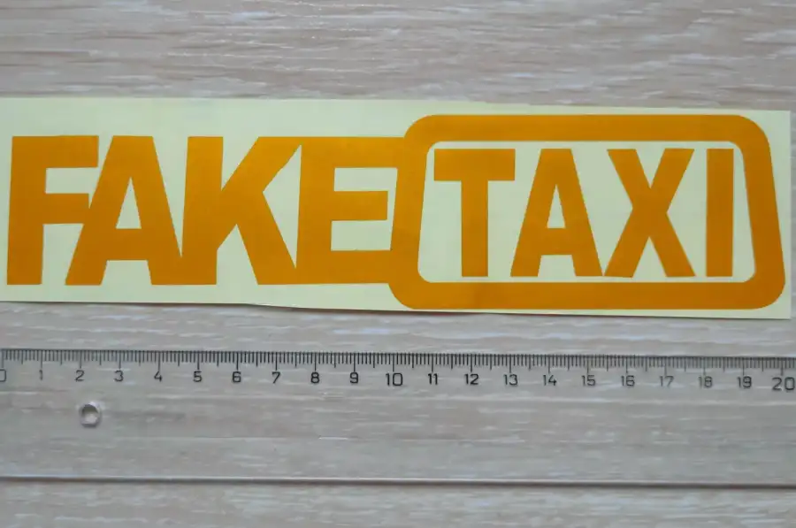 Наклейка FakeTaxi жёлтая светоотражающая на авто-м