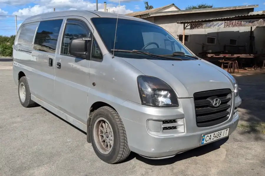  Hyundai H-1 