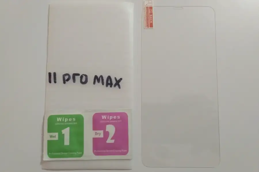 Стекло на iphone 11 Pro Max Заклённое