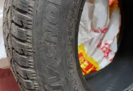 Продаєм комплект зимових шин Б/У 215/65R16 