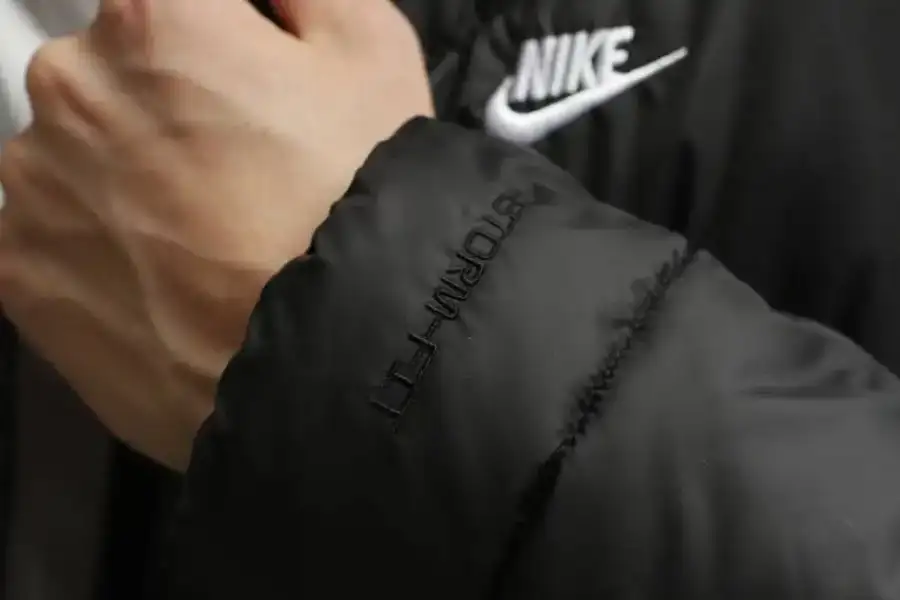 Куртка чоловіча утеплена NIKE